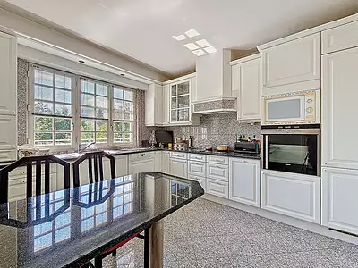 Maison, 196 m²