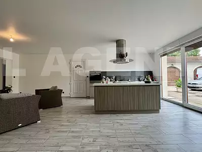 Maison, 215 m²