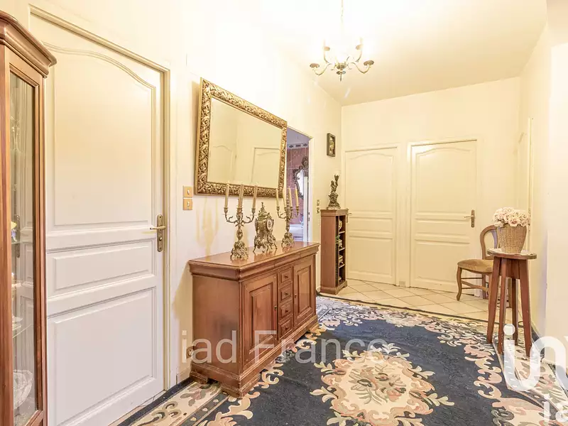 Maison, 270 m²