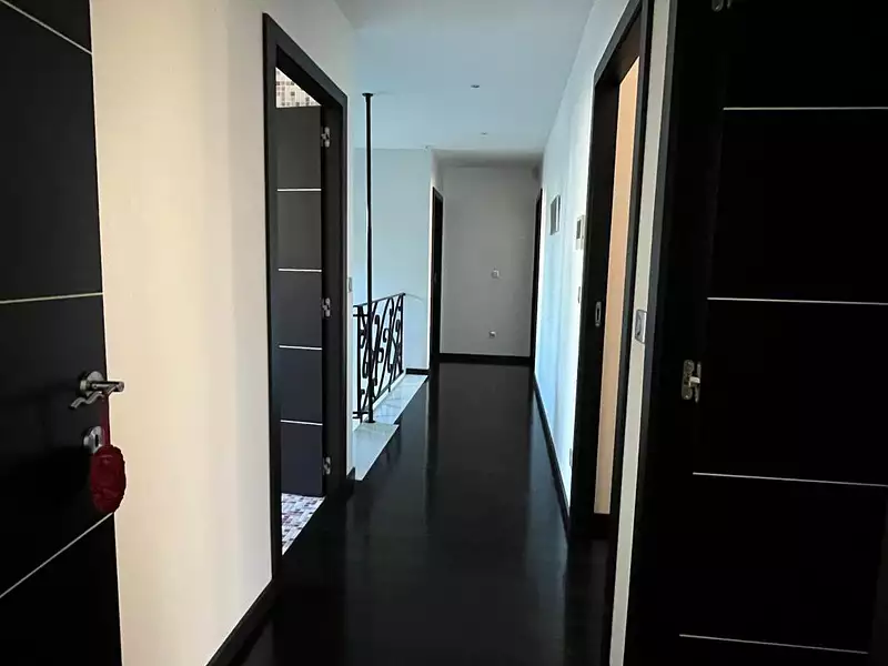 Maison, 340 m²