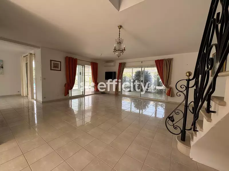 Maison, 193 m²
