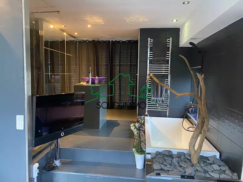 Maison, 232 m²