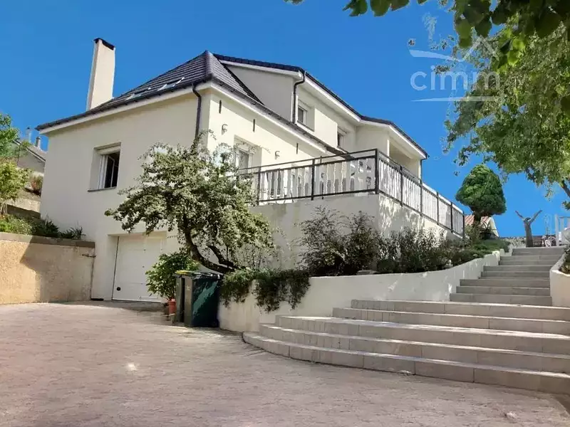 Maison, 145,89 m²