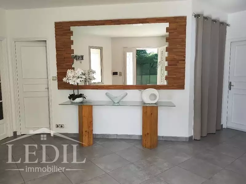 Maison, 200 m²