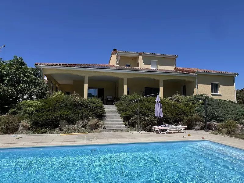 Maison, 174 m²