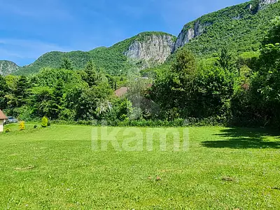 Terrain, 1 400 m²