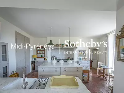 Maison, 380 m²