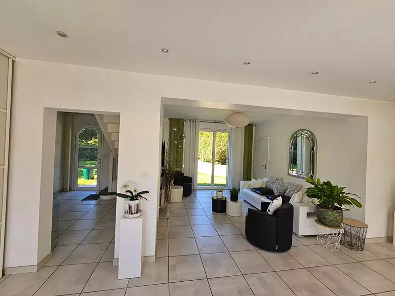 Maison, 185 m²
