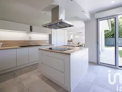 Maison, 185 m²