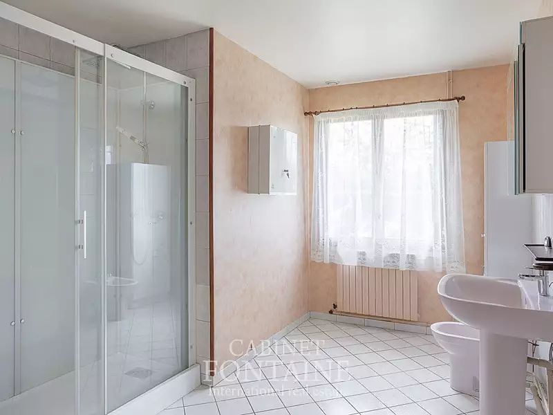 Maison, 220 m²