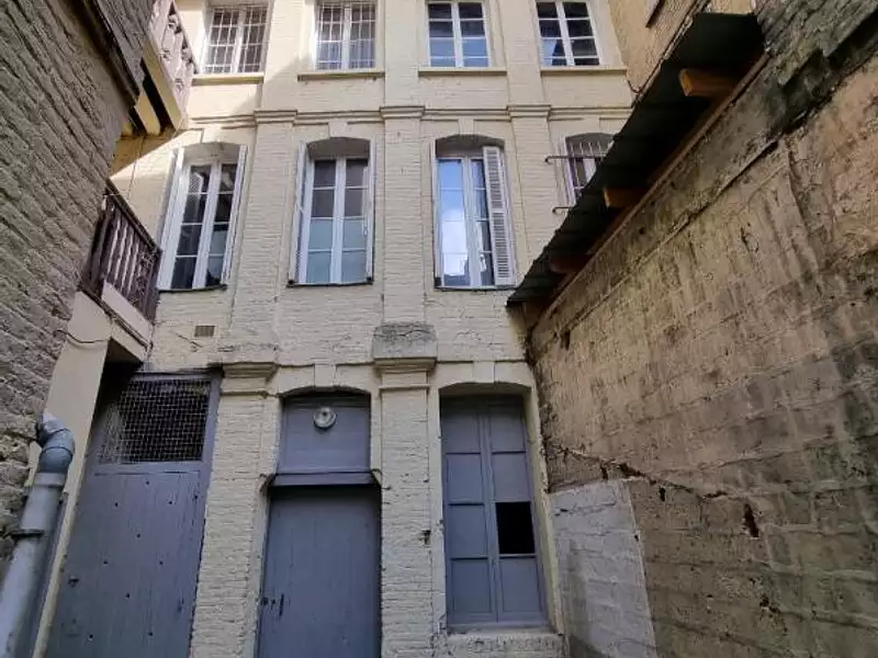 Immeuble, 180 m²