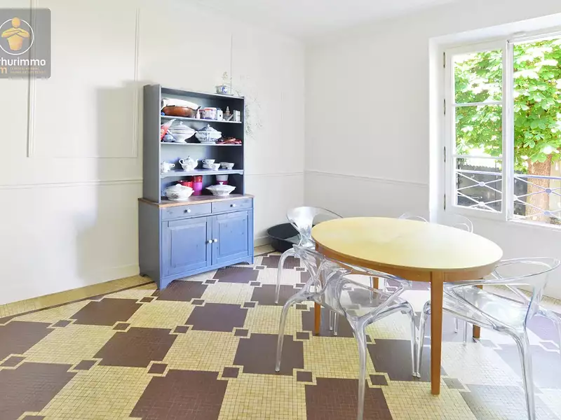 Maison, 333,1 m²