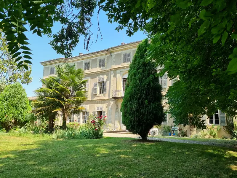 Maison, 860 m²