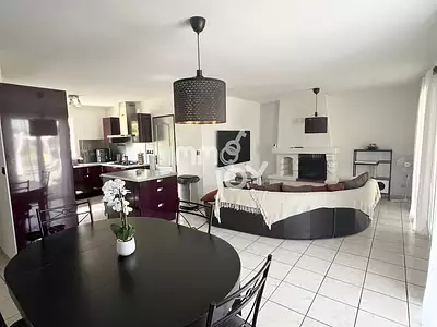 Maison, 163 m²