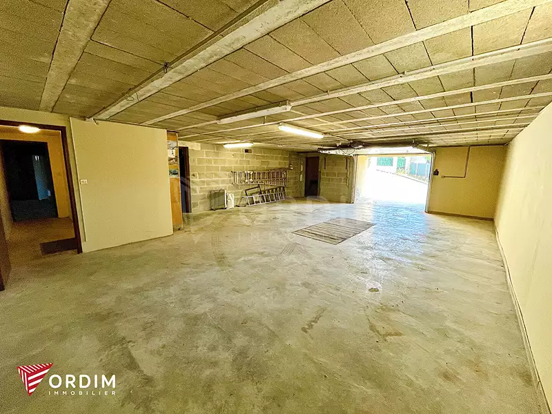 Maison, 166 m²