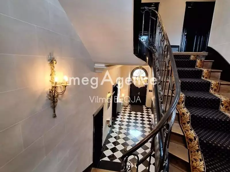 Maison, 285 m²