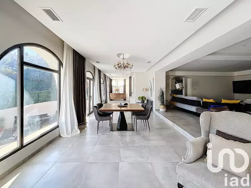 Maison, 388 m²