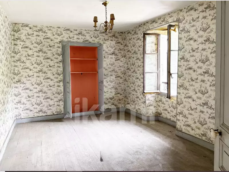 Maison, 240 m²