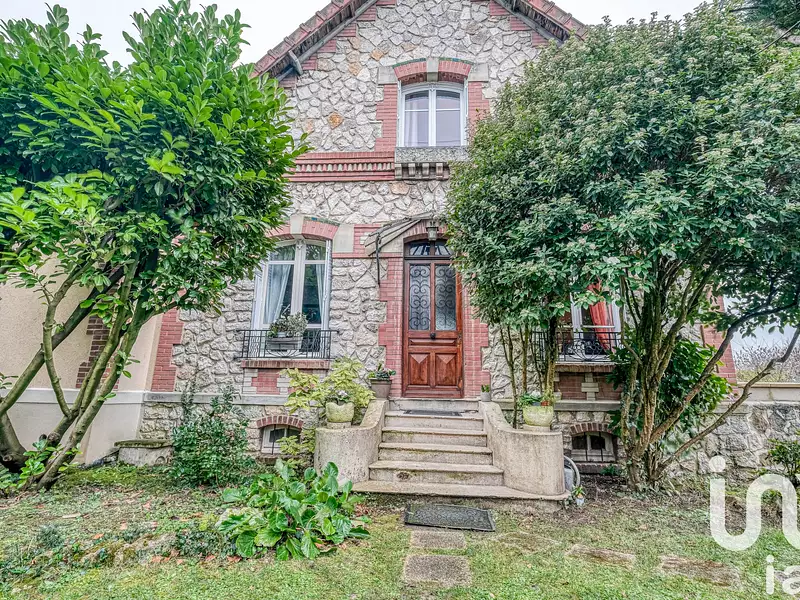 Maison, 176 m²