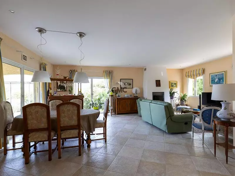 Maison, 200 m²