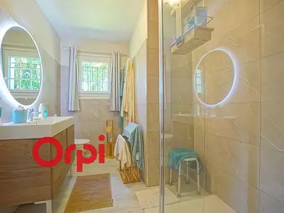 Maison, 238 m²