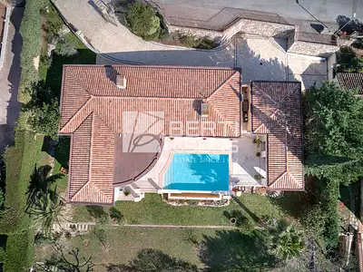 Maison, 340,49 m²