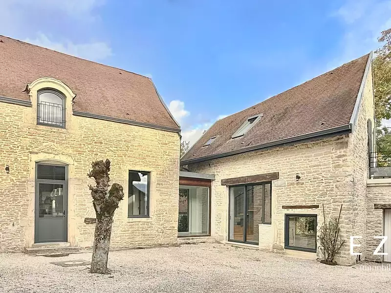 Maison, 261 m²