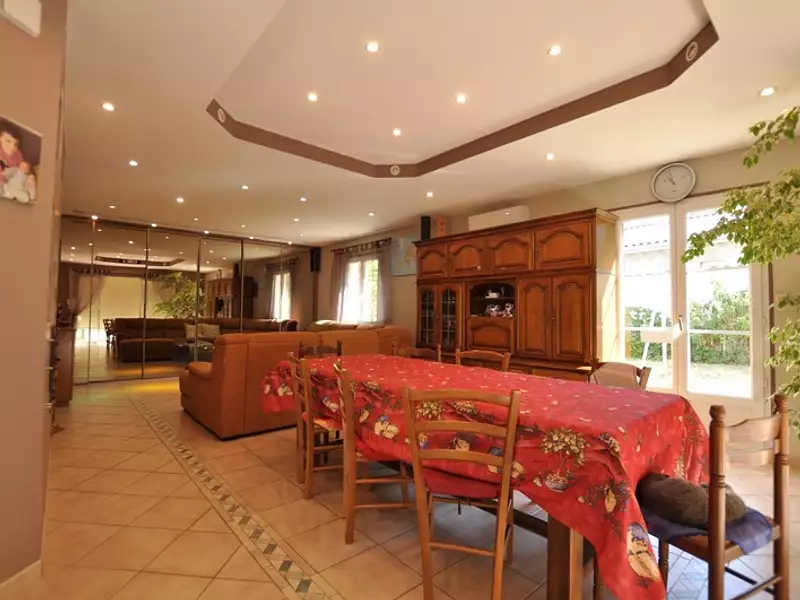 Maison, 190 m²