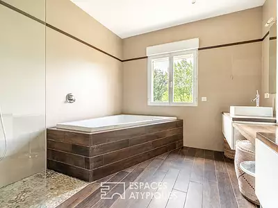 Maison, 330 m²