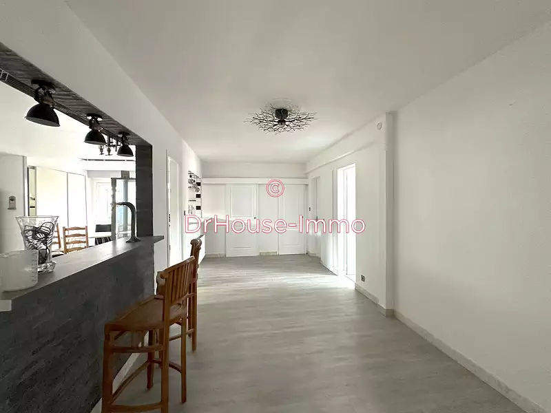 Maison, 221 m²