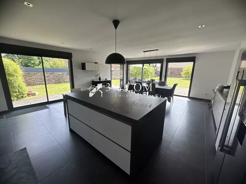 Maison, 194 m²