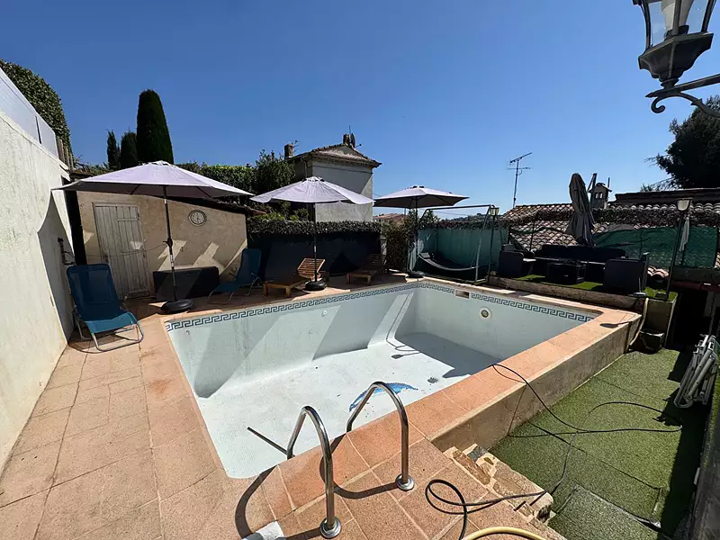 Maison, 235,65 m²