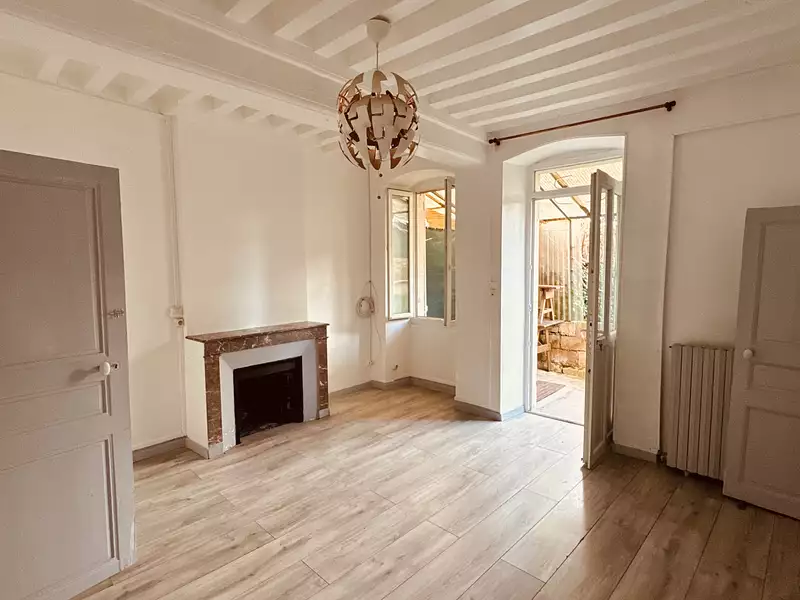 Immeuble, 150 m²