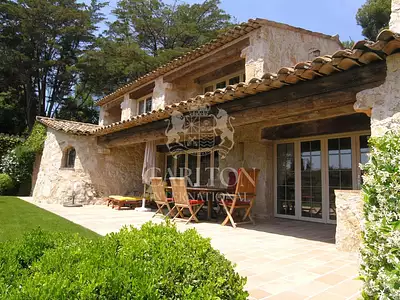 Maison, 250 m²