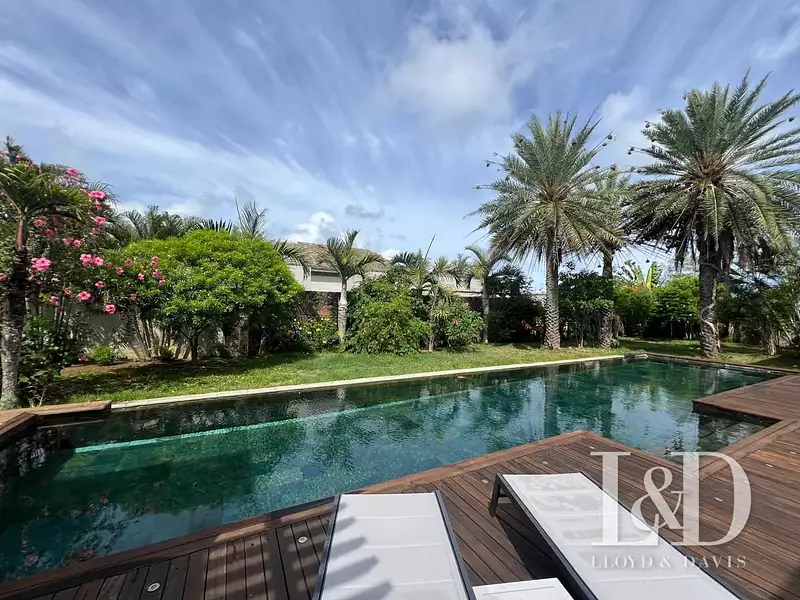 Maison, 330 m²