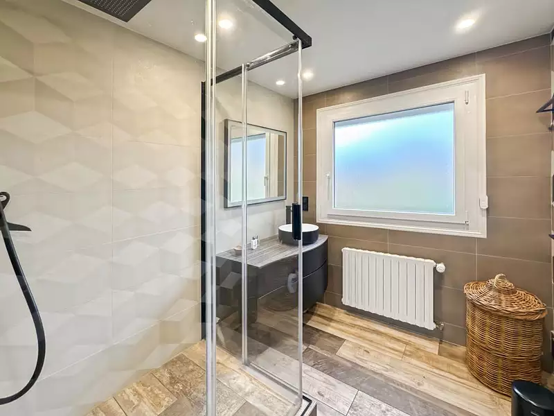 Maison, 230 m²