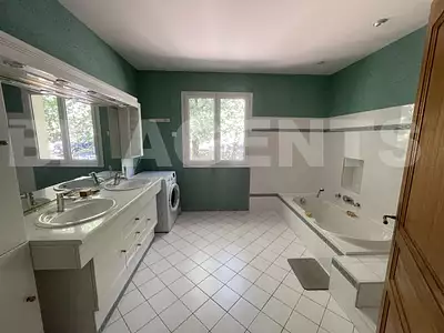 Maison, 340 m²
