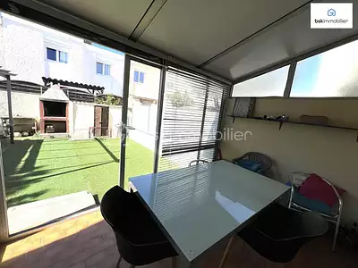 Maison, 77 m²