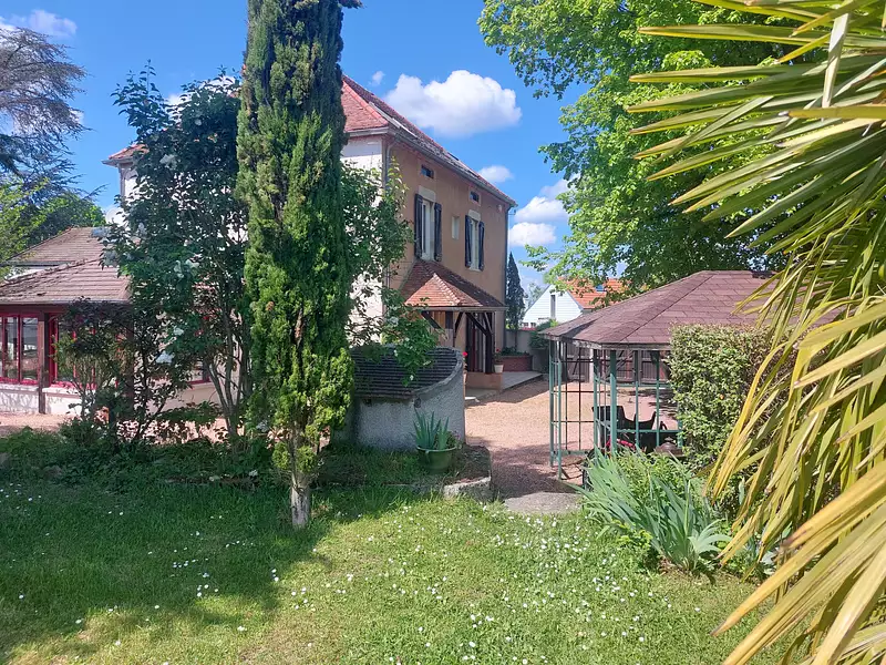 Maison, 240 m²