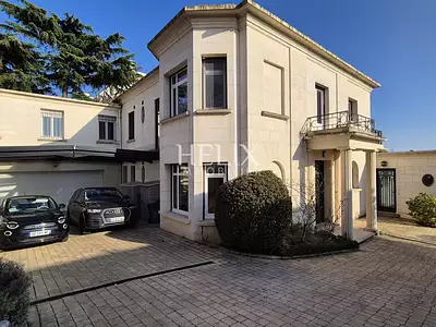 Maison, 600 m²