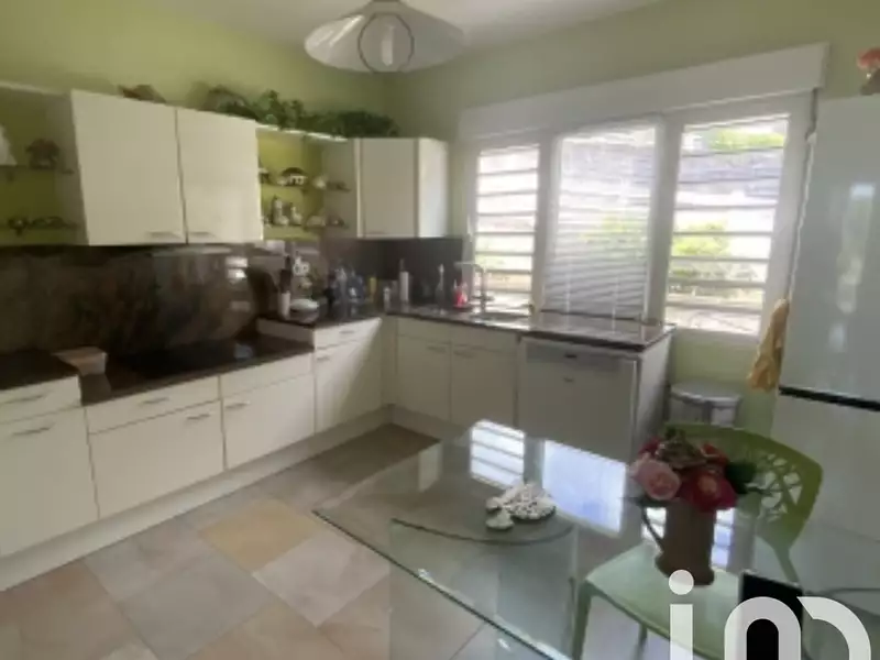 Maison, 187 m²
