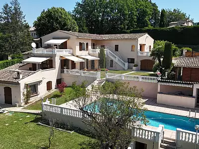 Maison, 307 m²