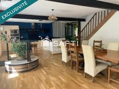Maison, 330 m²