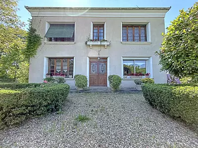 Maison, 221 m²