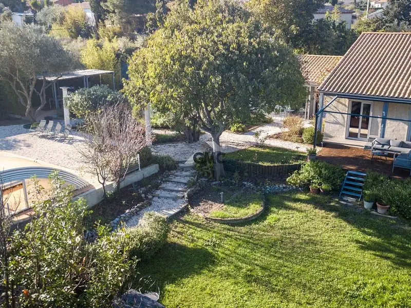 Maison, 219 m²
