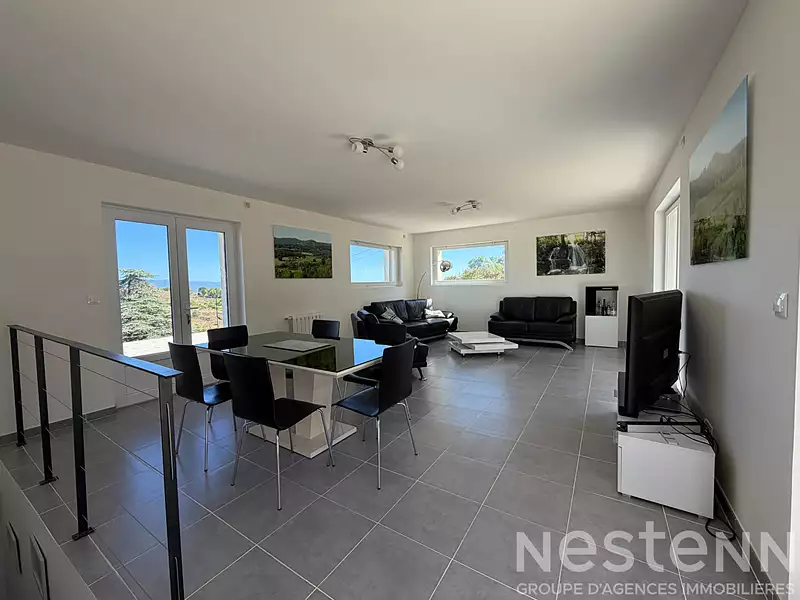 Maison, 205,4 m²
