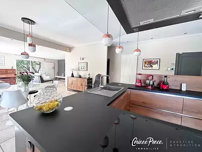Maison, 185 m²