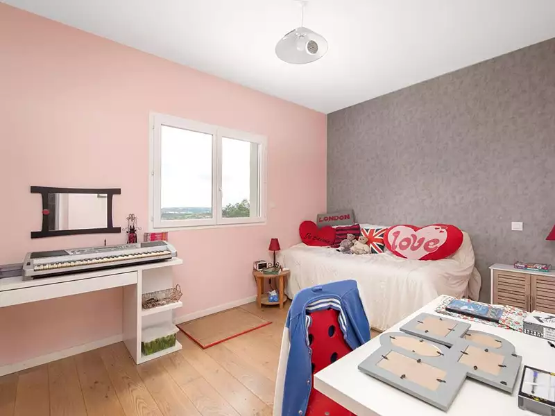 Maison, 185 m²