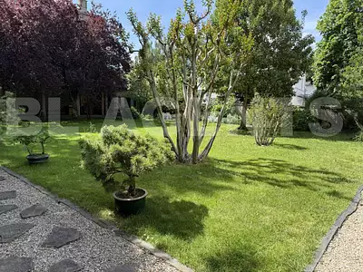 Maison, 268 m²