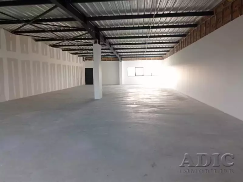 Divers, 200 m²